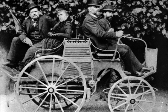 02_Panhard_Levassor_Mayade_1890_small-562x375-1