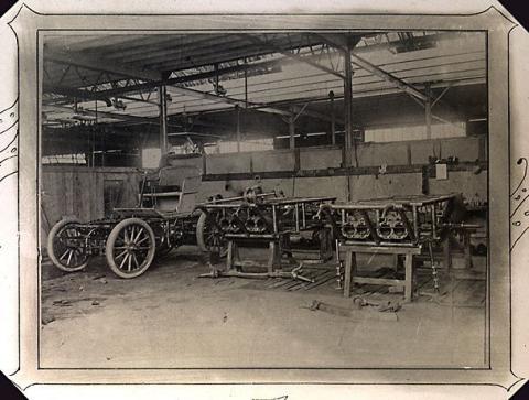 Audibert and Lavirotte workshop with chassis under construction
